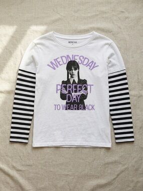 Wednesday Addams "The Perfect Day To Wear Black" Layered Sleeve Tee L (10/12)